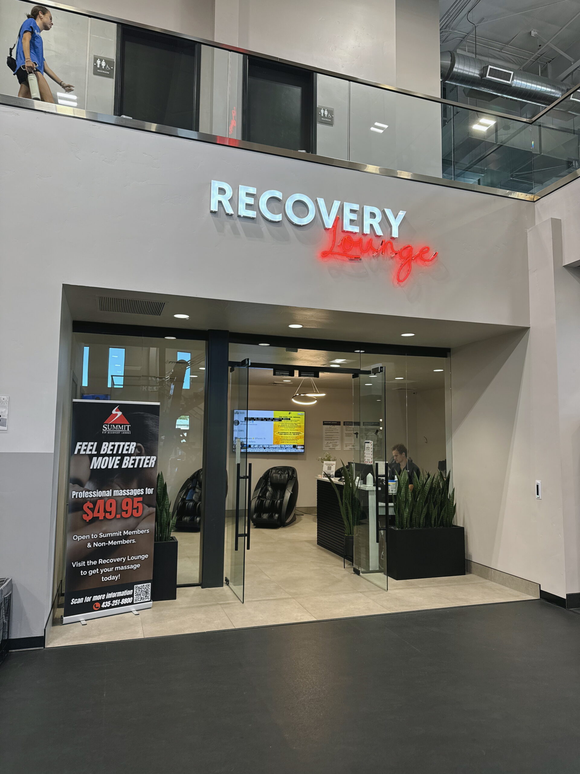 Summit Athletic Club Sunset Recovery Lounge location